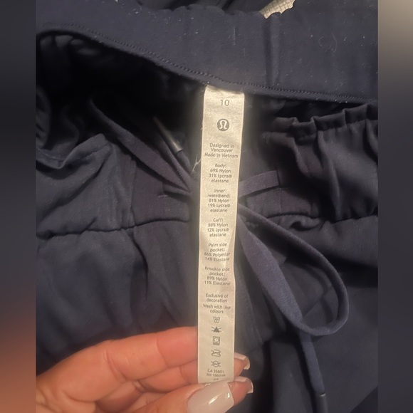 Lululemon Keep Moving Jogger
True Navy size 10 - Picture 9 of 10